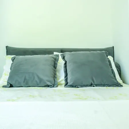 Blackpearl Apartment Split